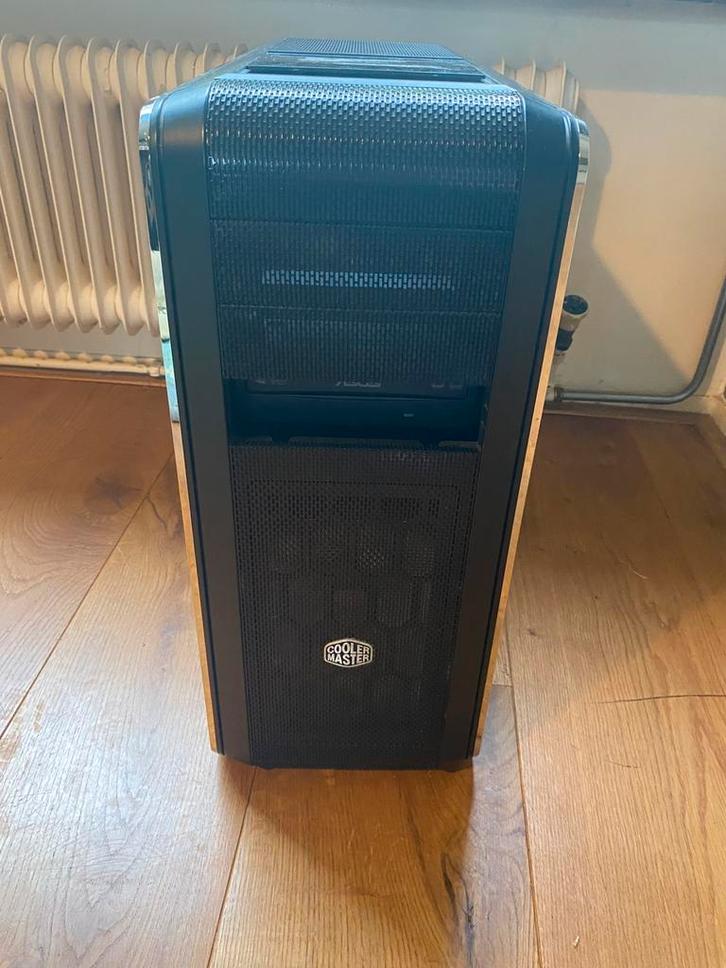 Coolermaster computerkast, videokaarten, moederborden etc., Computers en Software, Computerbehuizingen, Gebruikt, Ophalen of Verzenden