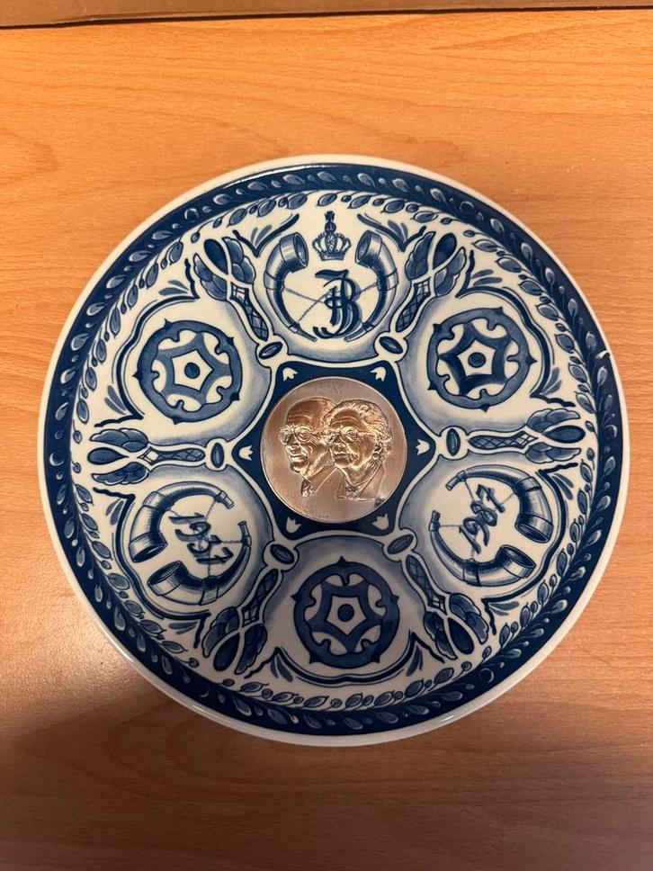 Herdenkingsbord 50 jarig huwelijk Juliana en Bernard 1987–, Huis en Inrichting, Woonaccessoires | Wanddecoraties, Zo goed als nieuw