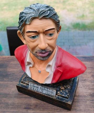 Buste van Serge Gainsbourg & Boek met 500 teksten chansons. beschikbaar voor biedingen