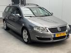 Volkswagen Passat Variant 2.0 TDI Sportline, Auto's, Volkswagen, Zwart, 4 cilinders, 1507 kg, Origineel Nederlands