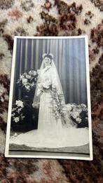 Foto jaren 30 denk ik, bruidje trouwjurk, Ophalen of Verzenden, Voor 1940, Gebruikt