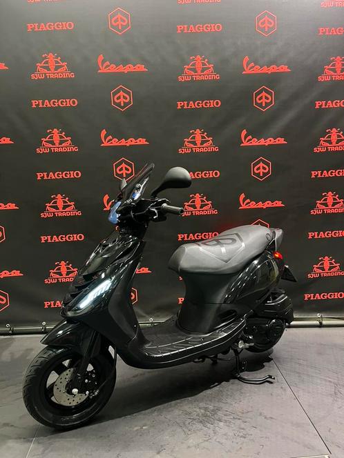 Piaggio Zip 2022 Brom / Full Malossi 80cc / SP Full option, Fietsen en Brommers, Scooters | Piaggio, Zip, Ophalen of Verzenden