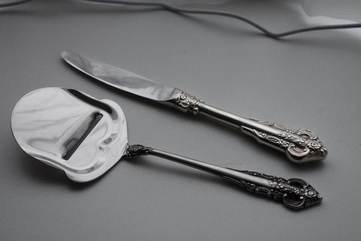 Sola Elite Florence kaasschaaf en verzilverd groot mes, Huis en Inrichting, Keuken | Bestek, Gebruikt, Zilver, Ophalen of Verzenden