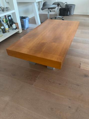 Design Salontafel 140x70x37 cm met verborgen laden beschikbaar voor biedingen