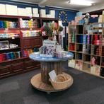 Wandkast, Groot, hout, rood., Huis en Inrichting, Kasten | Dressoirs, Ophalen, Met deur(en), Zo goed als nieuw, 200 cm of meer