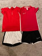 2 sportsetjes nike en kipsta, Sport- of Zwemkleding, Ophalen of Verzenden, Zo goed als nieuw, Nike