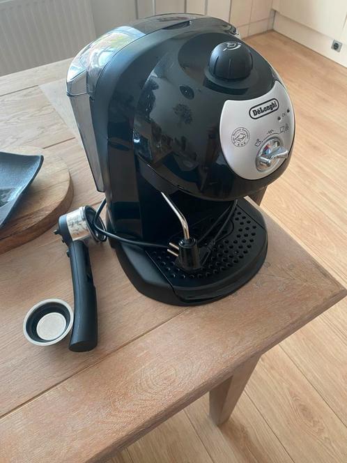 Delonghi EC201CD.B Espressomachine, Witgoed en Apparatuur, Koffiezetapparaten, Gebruikt, Gemalen koffie, Espresso apparaat, 1 kopje