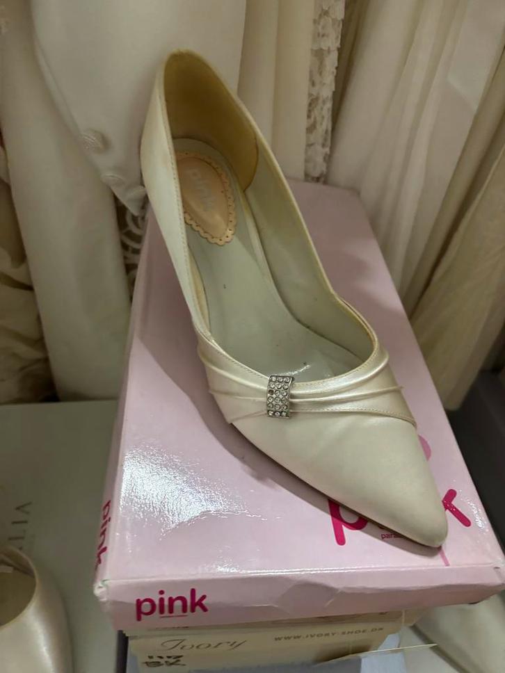 Trouwschoenen Uitverkoop! Maten 36-43, Kleding | Dames, Schoenen, Nieuw, Pumps, Wit, Ophalen