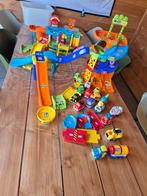 Toetoet auto's, garage, parkeertoren en stuntbaan, Kinderen en Baby's, Speelgoed | Vtech, Ophalen, Zo goed als nieuw