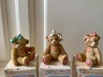 Cherished teddies Jacki Karen Sara set van 3 doos certificaa, Verzamelen, Beren en Cherished Teddies, Ophalen of Verzenden, Zo goed als nieuw