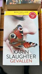 Karin Slaughter 2 titels Gevallen en Genadeloos, Ophalen of Verzenden, Zo goed als nieuw