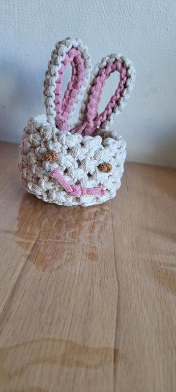 Paasdecoratie  beschikbaar voor biedingen