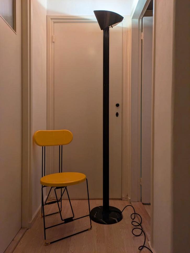 Oluce Gecchelin italiaans design vintage vloerlamp 1980's, Huis en Inrichting, Lampen | Vloerlampen, Gebruikt, 150 tot 200 cm