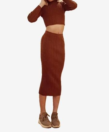 ZARA bruine ribbel corduroy rokje MEDIUM en croptop LARGE beschikbaar voor biedingen