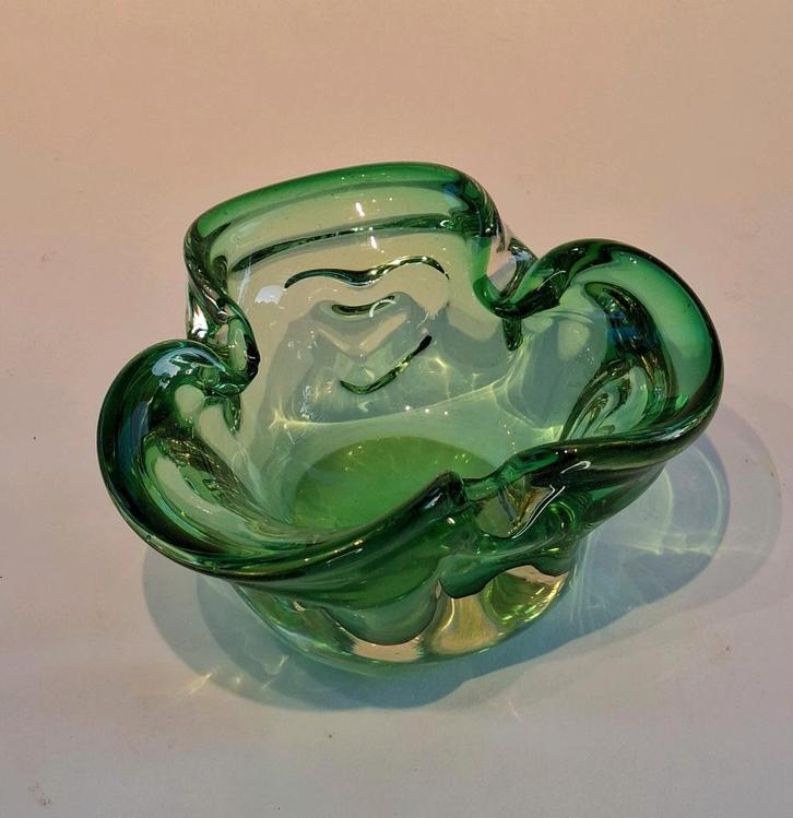 Groene Vintage Schaal Muranoglas, Antiek en Kunst, Antiek | Schalen, Ophalen of Verzenden