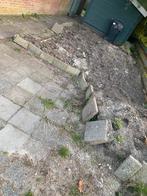 Gratis grond., Tuin en Terras, Ophalen, Zo goed als nieuw