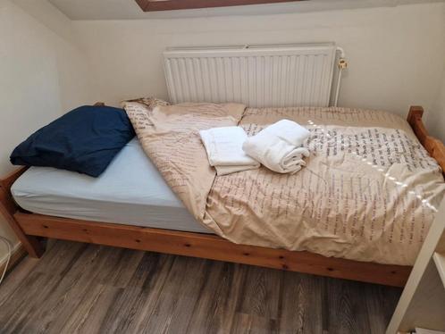Bedje compleet. Gratis afhalen!!, Huis en Inrichting, Slaapkamer | Complete slaapkamers, Zo goed als nieuw, Eenpersoons, Ophalen