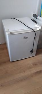 Campingkoelkastje, Witgoed en Apparatuur, Vriezers en Diepvrieskisten, Minder dan 60 cm, Zo goed als nieuw, Vrijstaand, 160 cm of meer