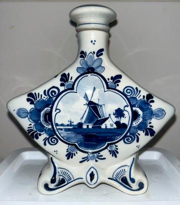 Delfts blauw kruik en pot beschikbaar voor biedingen