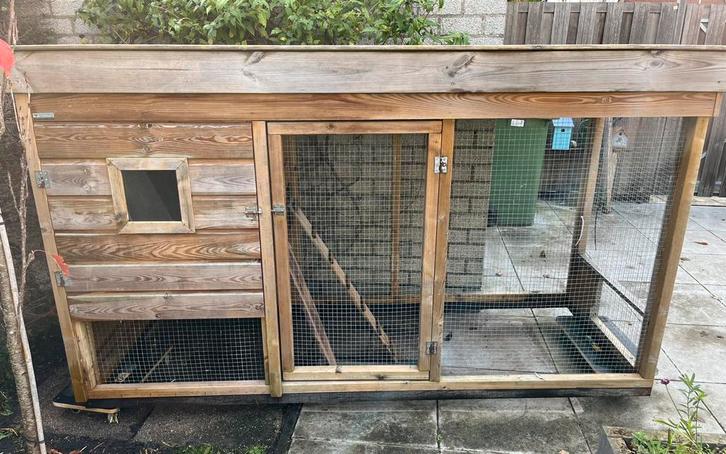 Kippenhok of groot konijnenhok. 250x100x140, Dieren en Toebehoren, Pluimvee | Toebehoren, Gebruikt, Kippenhok of Kippenren, Ophalen