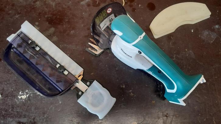 Makita Grasschaar, Tuin en Terras, Heggenscharen, Zo goed als nieuw, Accu, Ophalen