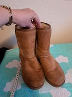 Goed gedragen ugg maat 40, UGG, Bruin, Lage of Enkellaarzen, Ophalen of Verzenden