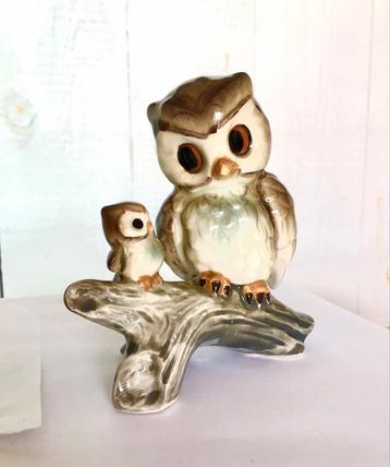 Prachtig vintage porselein beeldje van uil met jong beschikbaar voor biedingen