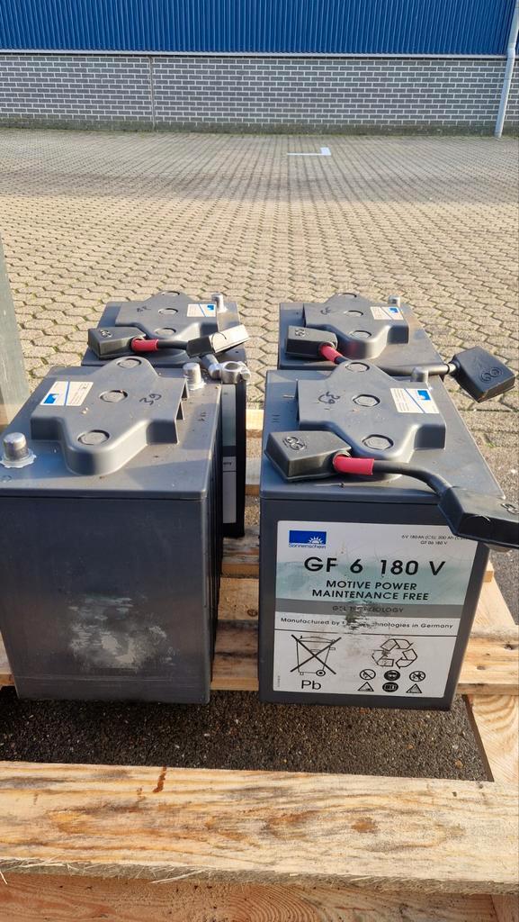 4x 6V Gel Accu's + Lader, Auto-onderdelen, Accu's en Toebehoren, Universele onderdelen, Gebruikt, Ophalen
