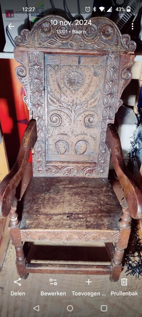 Antieke Kerkstoel met Houtsnijwerk, Antiek en Kunst, Antiek | Meubels | Stoelen en Banken, Ophalen of Verzenden