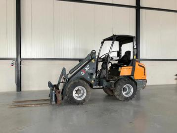 Te koop giant V452T HD minishovel/shovel (bj 2013) beschikbaar voor biedingen