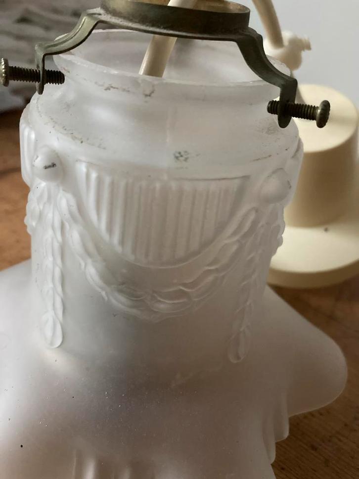 Klassiek Lampje - Brocante Stijl, Huis en Inrichting, Lampen | Lampenkappen, Gebruikt, Minder dan 25 cm, Overige vormen, Wit, Ophalen of Verzenden