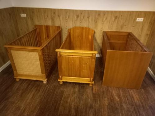2 kinderledikantjes, gebruikt maar in goede staat à €5,-, Kinderen en Baby's, Babywiegjes en Ledikanten, Gebruikt, Ledikant, Ophalen