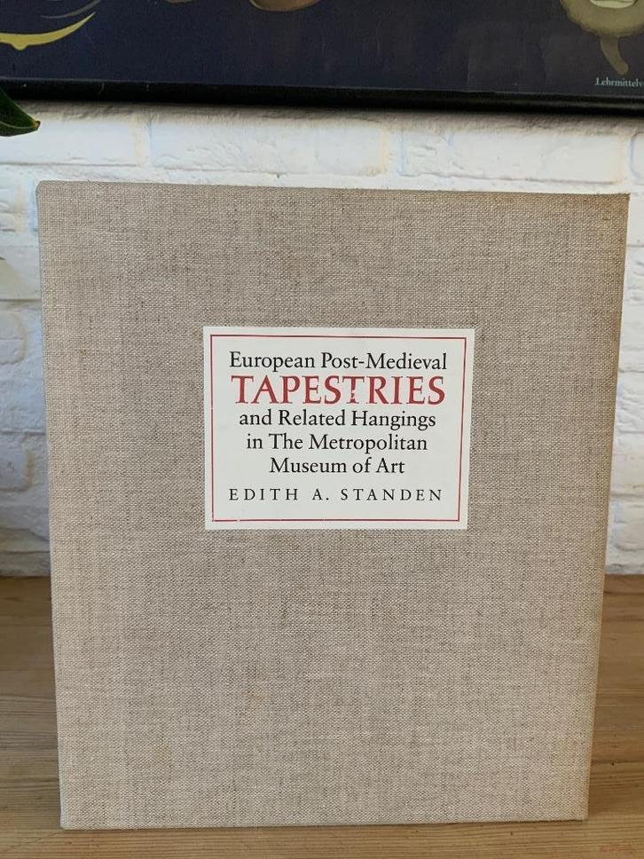 Zeldzame kunstboeken: European Tapestries in slipcover, Boeken, Kunst en Cultuur | Beeldend, Zo goed als nieuw, Overige onderwerpen