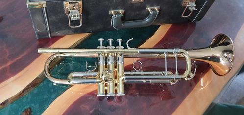 Trompet Yamaha YTR-6335 Professional, Muziek en Instrumenten, Blaasinstrumenten | Trompetten, Gebruikt, Bes-trompet, Met koffer