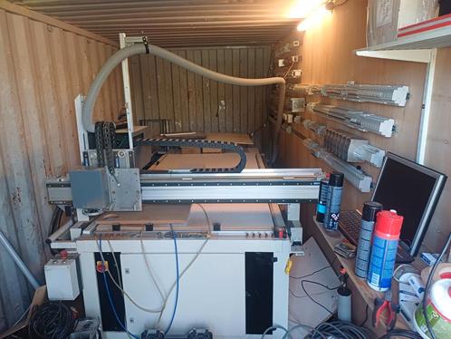 CNC freesmachine + vacuum 122cm x 244cm werkoppervlakte, Hobby en Vrije tijd, Overige Hobby en Vrije tijd, Ophalen