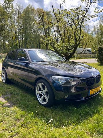 BMW 1-Serie 118I 125KW 5DR Aut8 2012 Zwart beschikbaar voor biedingen