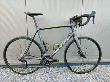 Merida Scultura Disc 400 racefiets.
Maat XL. Shimano 105. beschikbaar voor biedingen