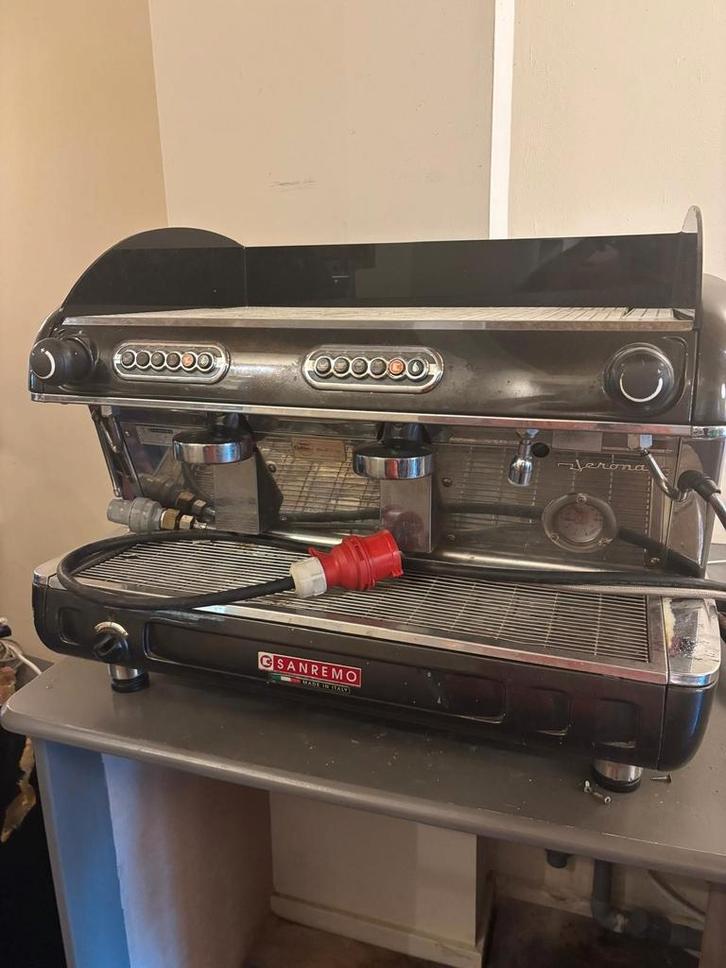 Sanremo Verona, 2 groeper, gebruikt maar onderhouden, Witgoed en Apparatuur, Koffiezetapparaten, Gebruikt, Gemalen koffie, Espresso apparaat
