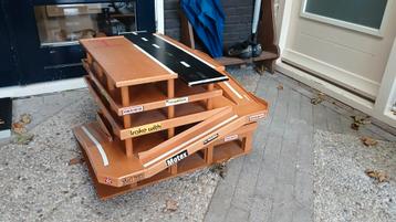 Auto speelgarage 1 of a kind beschikbaar voor biedingen