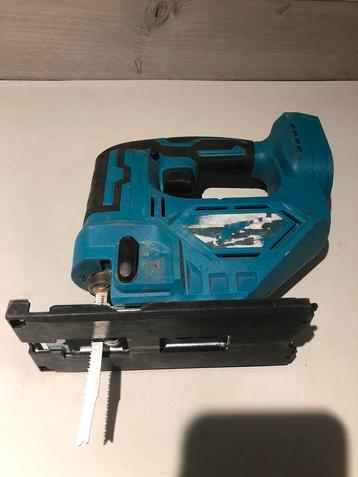 DeNico-power decoupeerzaag beschikbaar voor biedingen