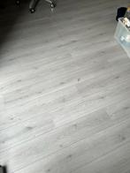 Grijze kliklaminaat vloer, Ophalen, Kunststof, Gebruikt, 50 tot 150 cm