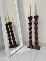 2 Mooie Grote Kandelaars van metaal – ca. 60 cm Hoog, Ophalen of Verzenden, Zo goed als nieuw, Metaal, 50 tot 75 cm