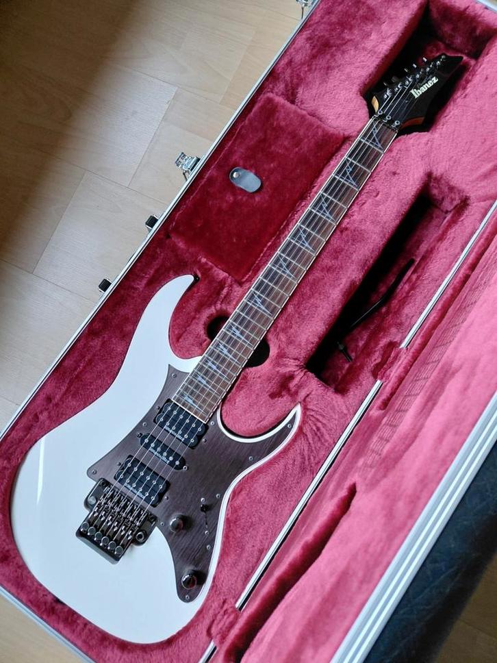 Ibanez Prestige RG2550Z Gitaar, Muziek en Instrumenten, Snaarinstrumenten | Gitaren | Elektrisch, Gebruikt, Solid body, Ibanez