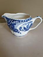 Melkkannetje (Société Ceramique) Peacock, Antiek en Kunst, Antiek | Servies los, Ophalen of Verzenden