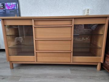 dressoir beschikbaar voor biedingen