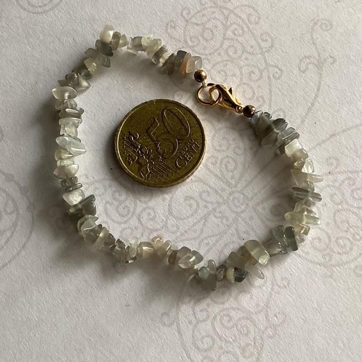 Mooi Vintage Style armbandje edelsteen Grijze Maansteen, Sieraden, Tassen en Uiterlijk, Armbanden, Nieuw, Overige materialen, Grijs