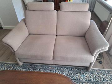 2-zits bank beige beschikbaar voor biedingen
