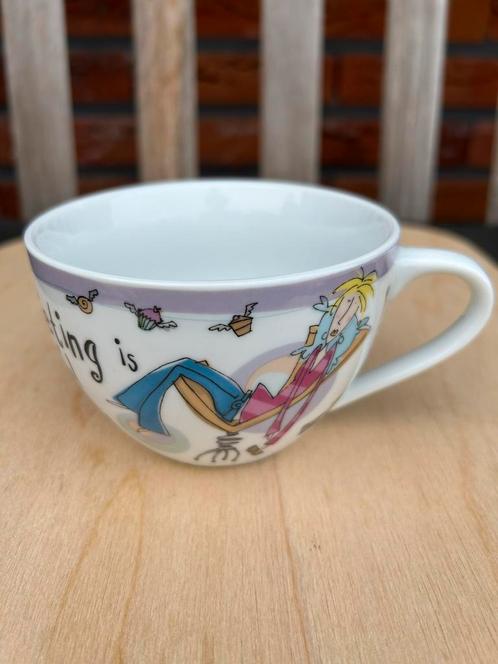 XL kop / Mok BORN TO SHOP, Huis en Inrichting, Keuken | Servies, Nieuw, Kop(pen) en/of Schotel(s), Overige stijlen, Porselein