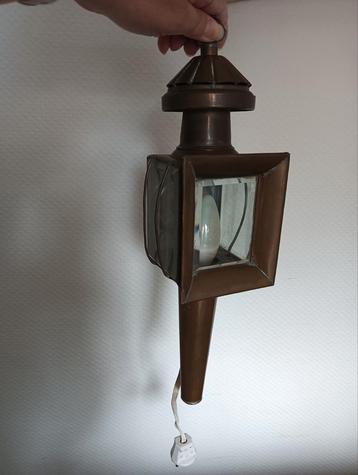 Mooie vintage ( koets)lamp beschikbaar voor biedingen