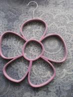 roze sjaalhanger in bloemvorm, Ophalen of Verzenden, Roze, Overige materialen